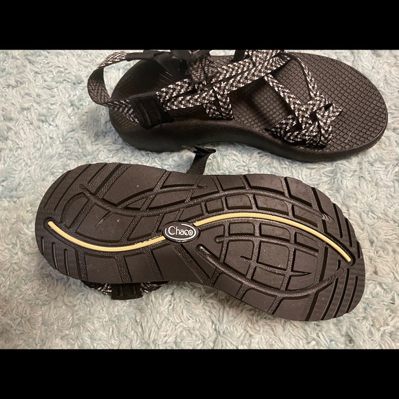 Chacos Size 6 - Picture 3 of 3